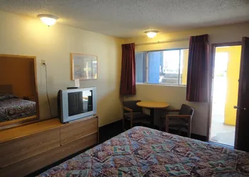 Econo Lodge Las Vegas NM hotel thumbnail 6