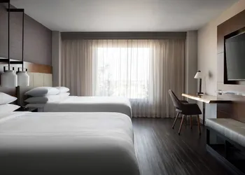 Visalia Marriott at the Convention Center hotel thumbnail 4