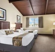 Travelodge by Wyndham San Francisco Bay hotel detail image 7