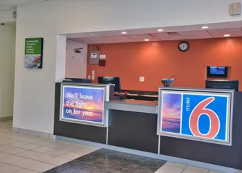 Motel 6 Tallahassee, FL - Downtown hotel thumbnail 2