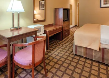 Best Western Plaza Hotel Saugatuck hotel thumbnail 5