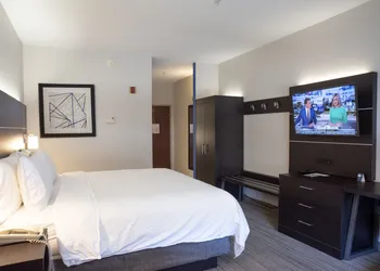 Holiday Inn Express Hotel & Suites Chester by IHG hotel thumbnail 7