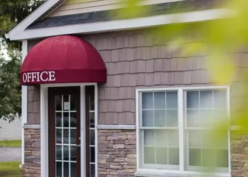 Clarence Inn hotel thumbnail 2