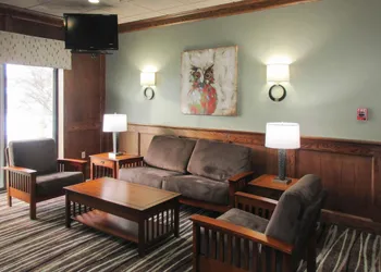 Clarion Inn & Suites Cortland - University Area hotel thumbnail 2