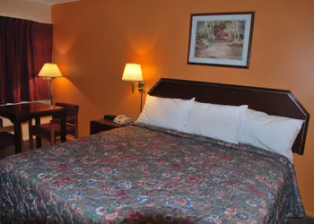 Imperial Motel hotel thumbnail 2