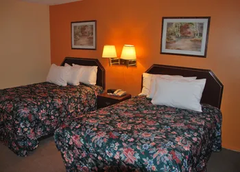 Imperial Motel hotel thumbnail 3