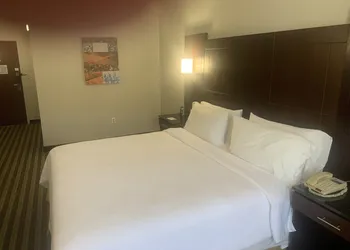 Holiday Inn Express West Point by IHG hotel thumbnail 6