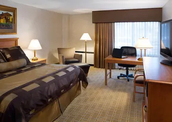 Bismarck Hotel and Conference Center hotel thumbnail 4