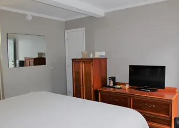 Admiral Motel hotel thumbnail 5