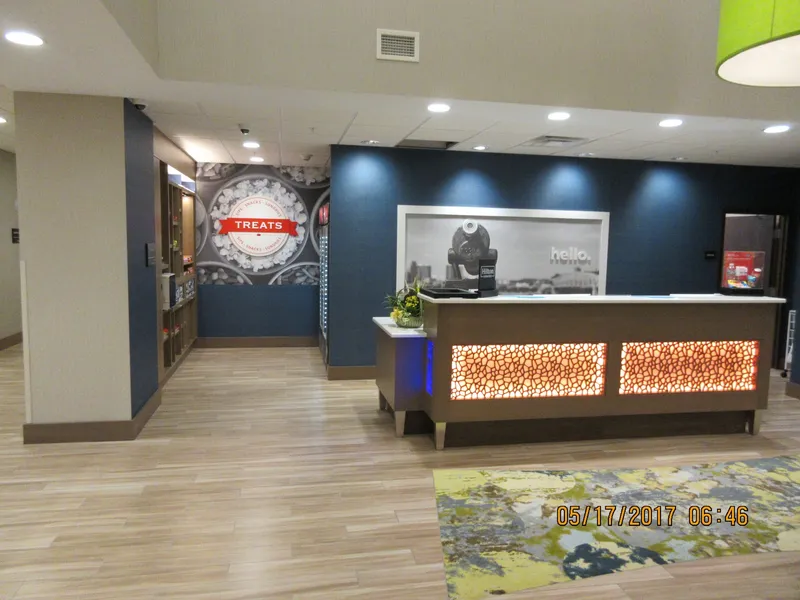 Hampton Inn & Suites Syracuse North Airport Area hotel detail image 2