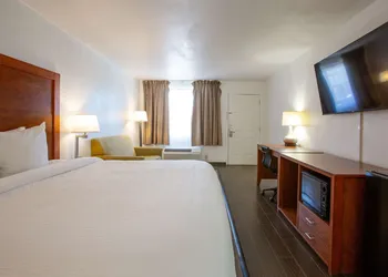 The Hotel Serene Glendale Peoria, Surestay Collection by BW hotel thumbnail 7