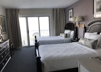 Ocean Surf Resort hotel thumbnail 4