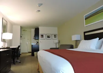 Holiday Inn Express & Suites Montgomery by IHG hotel thumbnail 5