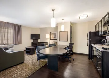Sonesta Simply Suites Nanuet hotel thumbnail 8