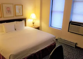 Night Hotel Broadway hotel thumbnail 6