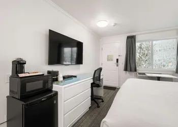 SureStay Hotel by Best Western Rossland Red Mountain hotel thumbnail 8