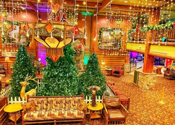 Six Flags Great Escape Lodge & Indoor Waterpark hotel thumbnail 2