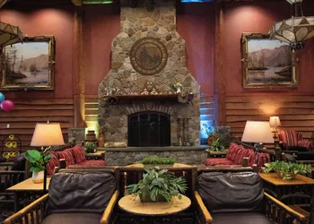 Six Flags Great Escape Lodge & Indoor Waterpark hotel thumbnail 5