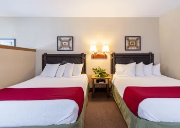 Six Flags Great Escape Lodge & Indoor Waterpark hotel thumbnail 7