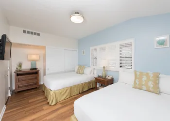 La Jolla Beach and Tennis Club hotel thumbnail 3