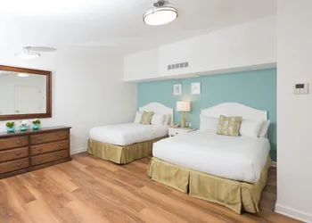 La Jolla Beach and Tennis Club hotel thumbnail 4