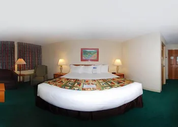 Baymont by Wyndham Sullivan hotel thumbnail 4