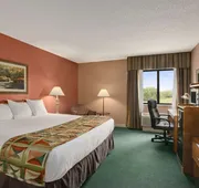 Baymont by Wyndham Sullivan hotel detail image 7