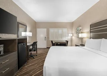 Best Western Plus Park Place Inn - Mini Suites hotel thumbnail 6