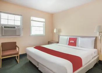 OYO Hotel Durham West Hills hotel thumbnail 5