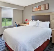Towneplace Suites By Marriott Brookfield hotel detail image 7