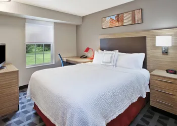 Towneplace Suites By Marriott Brookfield hotel thumbnail 7