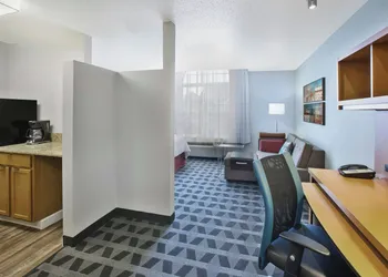 Towneplace Suites By Marriott Brookfield hotel thumbnail 8