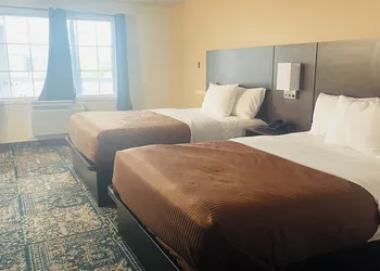 Falls Lodge and Suites hotel thumbnail 7