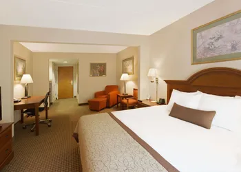 Wingate by Wyndham Charlotte Airport I-85/I-485 hotel thumbnail 7
