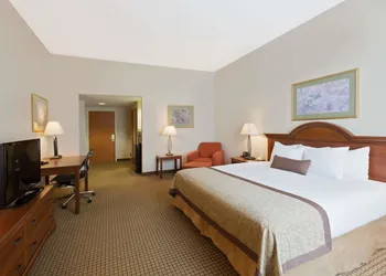 Wingate by Wyndham Charlotte Airport I-85/I-485 hotel thumbnail 8