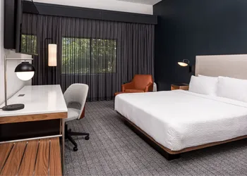 Courtyard by Marriott Ballantyne hotel thumbnail 7