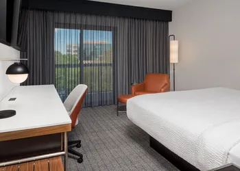 Courtyard by Marriott Ballantyne hotel thumbnail 8