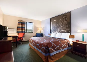 Super 8 by Wyndham Charlotte University hotel thumbnail 6