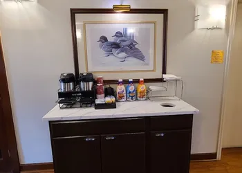 Red Roof Inn & Suites Cornelius – Lake Norman hotel thumbnail 3