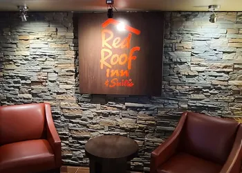 Red Roof Inn & Suites Cornelius – Lake Norman hotel thumbnail 4