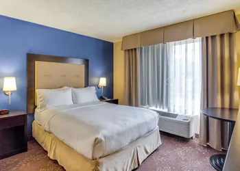 Holiday Inn Indianapolis Carmel by IHG hotel thumbnail 5