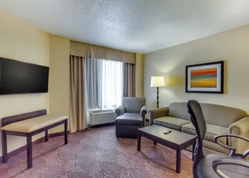 Holiday Inn Indianapolis Carmel by IHG hotel thumbnail 7