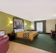 Super 8 by Wyndham Huntersville/Charlotte Area hotel detail image 3