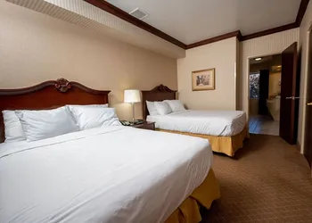 Holiday Inn Express Mentor Banquet Center by IHG hotel thumbnail 7