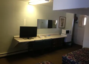 Jamestown Motel hotel thumbnail 7