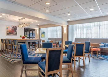 Hampton Inn Akron-South hotel thumbnail 2