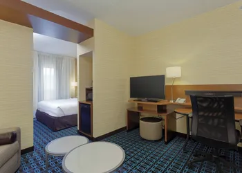 Fairfield Inn & Suites by Marriott Belleville hotel thumbnail 8