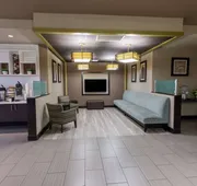 La Quinta Inn & Suites by Wyndham Durant hotel detail image 3