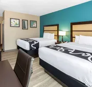 La Quinta Inn & Suites by Wyndham Durant hotel detail image 5