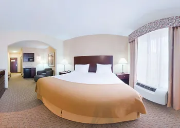 Holiday Inn Express Hotel & Suites GUYMON by IHG hotel thumbnail 4
